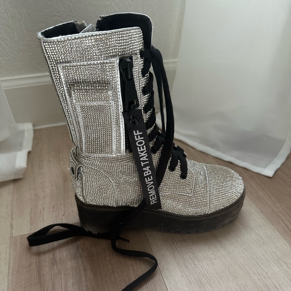 Dolls kill women silver boots